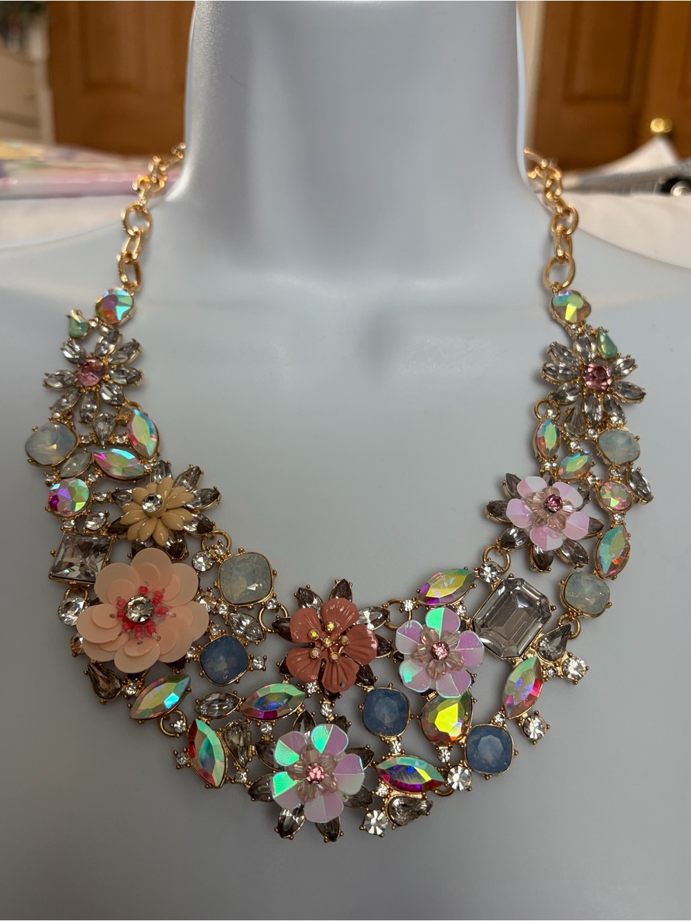 NWOT Aratta Floral  Statement Necklace with Iridescent and Pink Accents - Picture 13 of 16